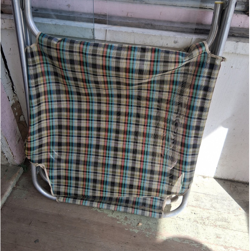 Plaid Folding Patio Chair, Metal Frame Sling Fabric Seat, Multicolor