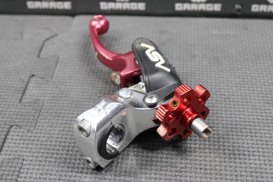 2010 年 HONDA CRF250R 红色 ASV F3 SHORTY CLUTCH PERCH 安装带级别和防尘罩 — 第 3/4 张图片