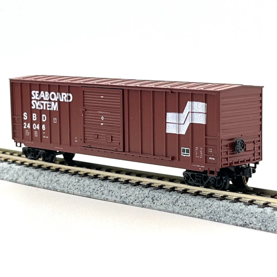 Roundhouse N Scale 8313 Seaboard System 50' Rib Side Boxcar SBD 24046 MTL Trucks - Image 2 of 4