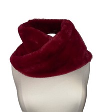 Women Faux Fur Collar Fluffy Neck Warm Scarf Soft Wrap Coat Collar Accessory Red