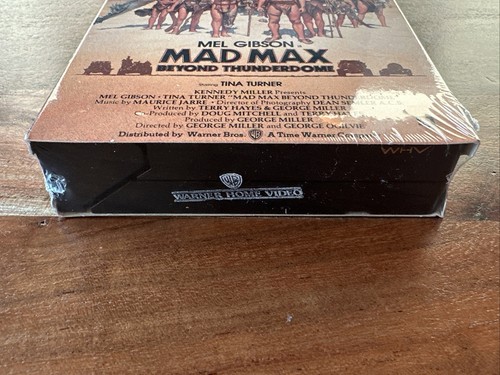 MAD MAX BEYOND THUNDERDOME VHS SEALED WATERMARKS 1985 WARNER BROTHERS - Picture 2 of 7