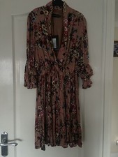 pretty little thing dress size 10