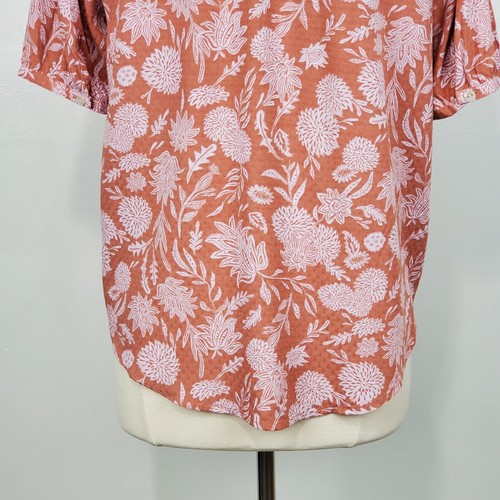 Universal Thread Button Front Leaf Floral Pattern Top Blouse NEW NWT Size M - Picture 9 of 14