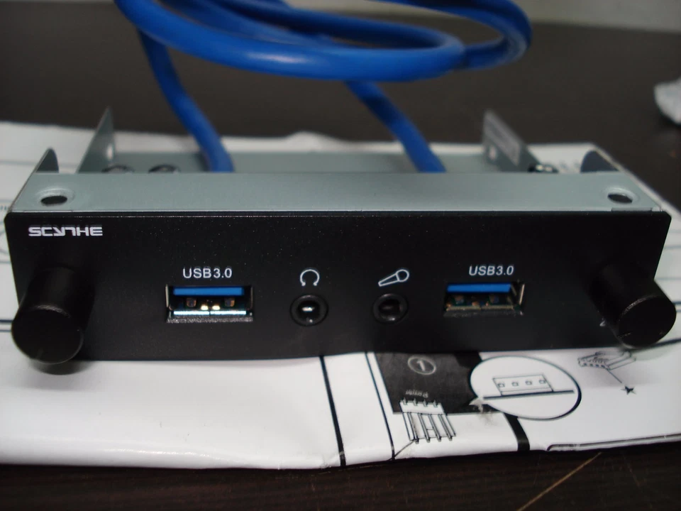 KST02-3.5 Scythe Kaze Station II 3.5" Panel multifunción - Negro Foto 3 de 4