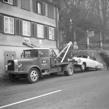 Towing off car damaged an accident recovered out lake Zug,- 1953 Old Photo