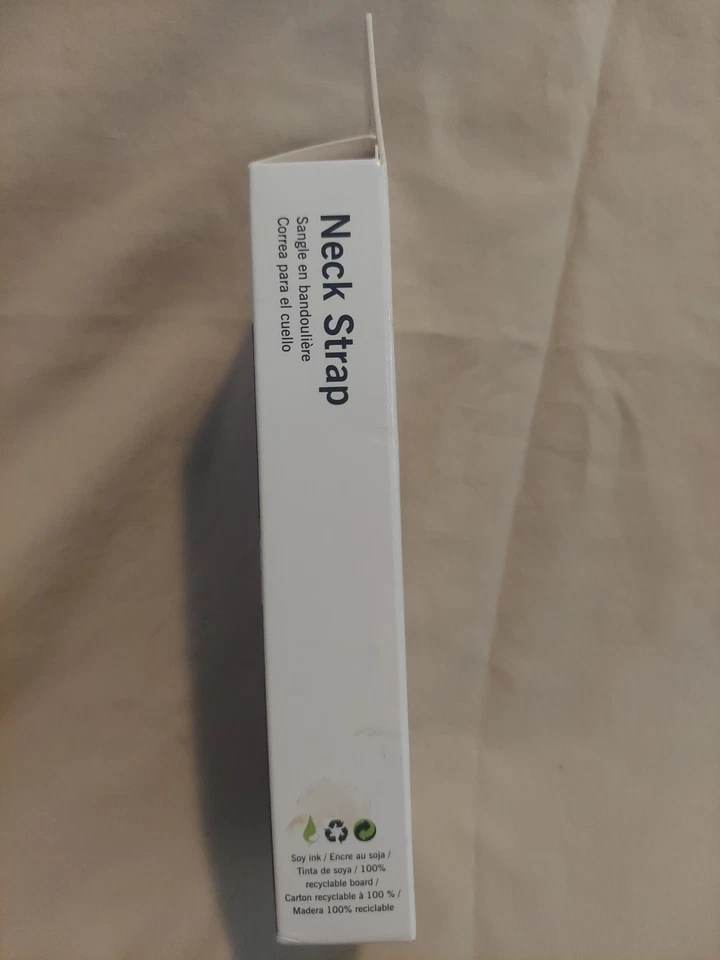 Caselogic Saigon Collection Camera Neck Strap. New In Box 2014 NOB - Image 3 of 4