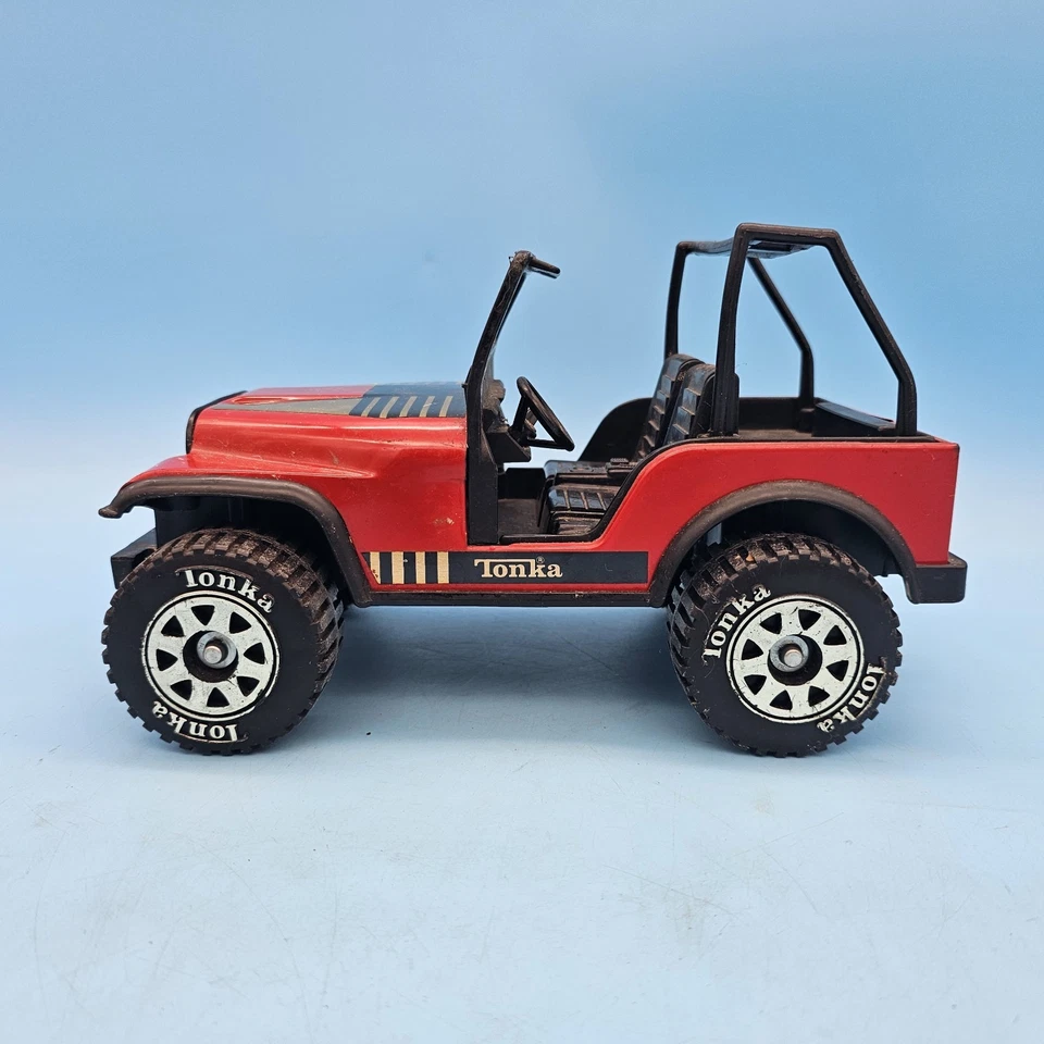 TONKA Vtg 70's USA Pressed Steel Metal Red Dune Buggy 4x4 Jeep w/ trailer - Image 2 of 4