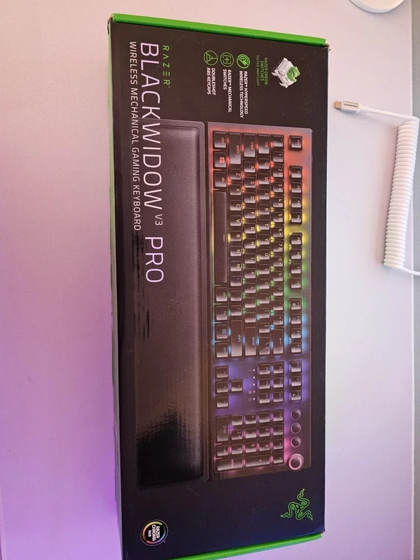 Razer BlackWidow V3 Pro Tastiera Meccanica Wireless da Gaming - US Layout -...