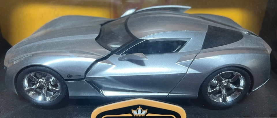 1:18 2009 Chevrolet Corvette Stingray Concept Silver Sideswipe Jada Toys - Image 2 of 4