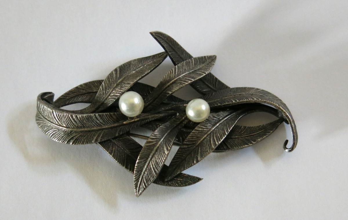 Broche Vintage En Métal Argenté Et Perles - AF Paris, Ancienne, Occasion Bon état