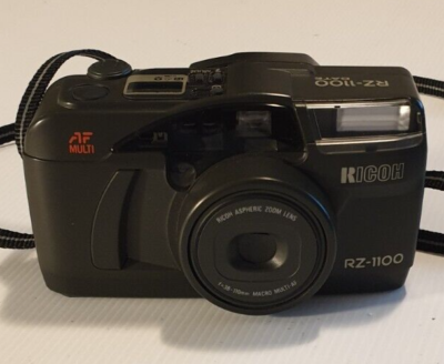 RICOH フィルムカメラ　RZ-1100 新品 RICOH RZ-1100 DATE Vintage Point & Shoot 35 mm Film Camera. Black