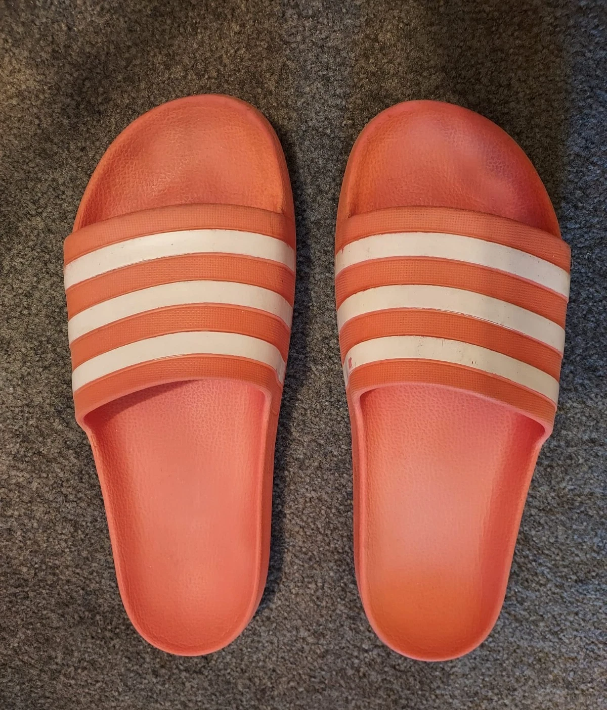 Ciabatte Adidas a righe corallo taglia 9