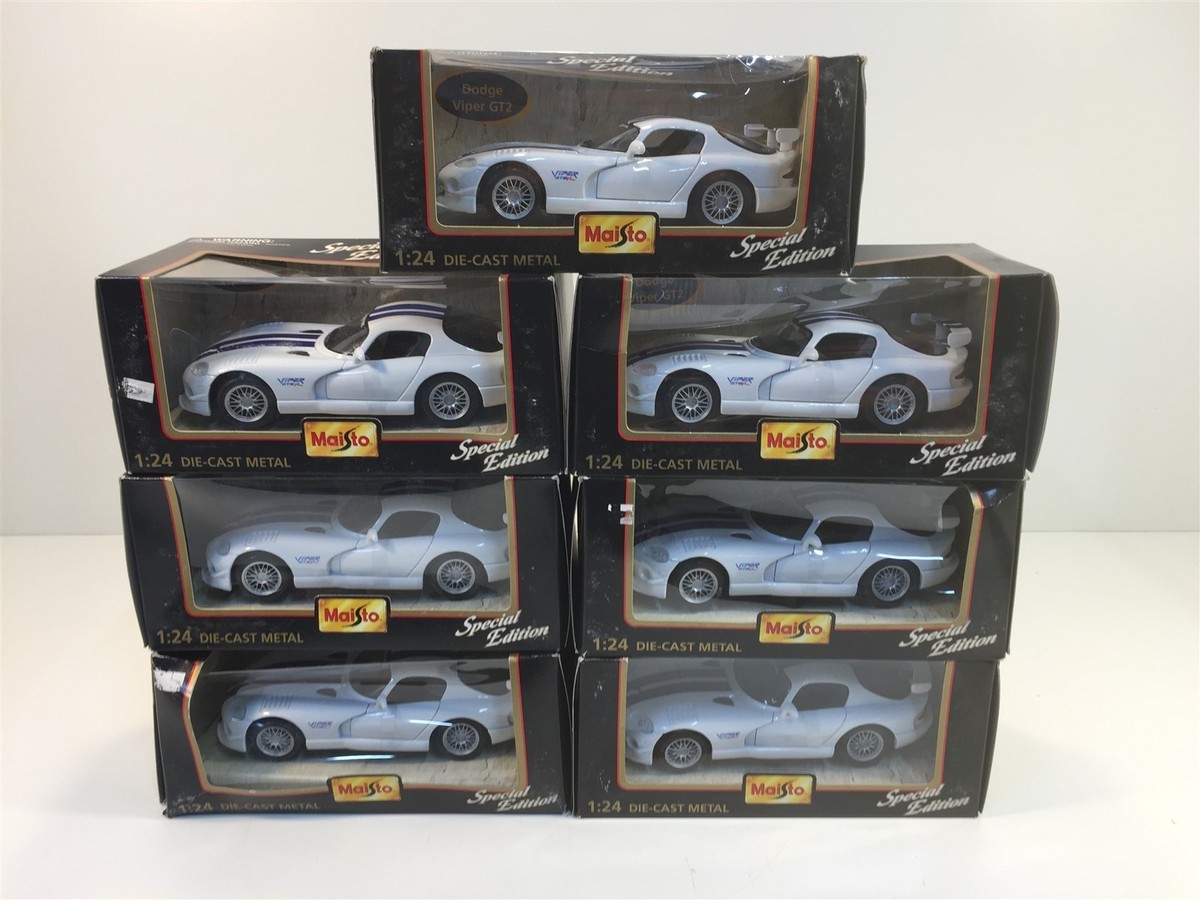 【未組立】希少 maisto マイスト 1/24ダッジバイパーGT2 未組立】希少 maisto マイスト 1/24ダッジバイパーGT2