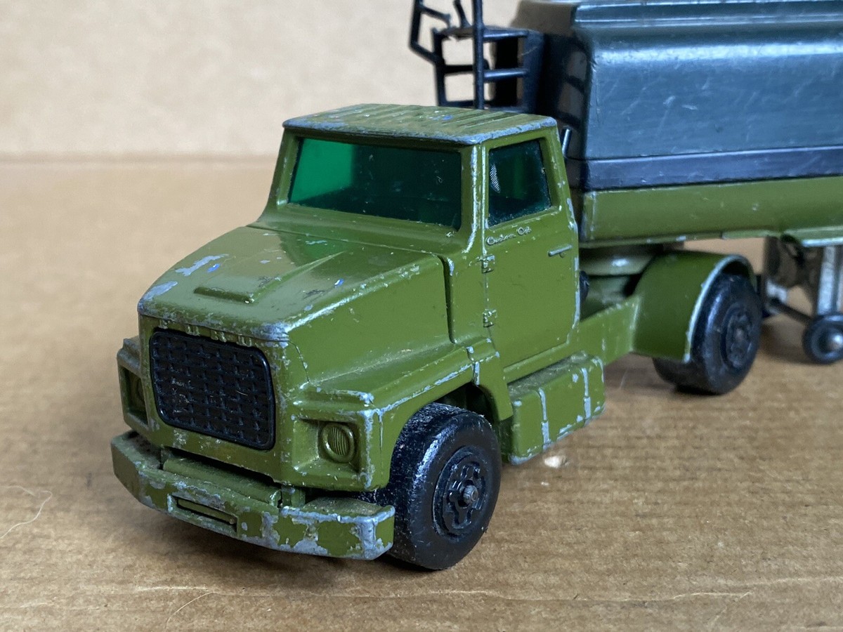 Matchbox Super Kings Ford LTS Army Articulated Fuel Tanker, K-115