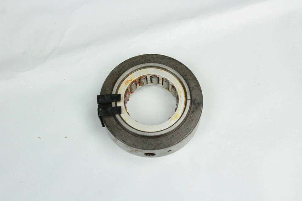 Cojinete del cigüeñal derecho Honda CL125A SS125A OEM NOS 13420-230-000 P3195 Foto 3 de 4