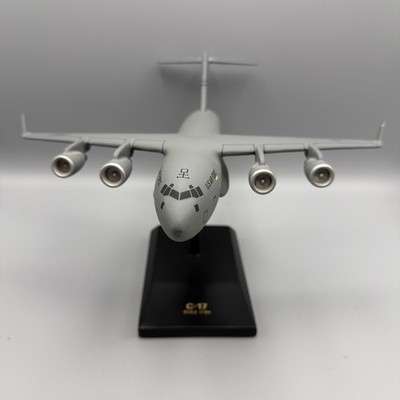 MINT! Toys Models Boeing C-17 Globemaster III 1/164 Desktop Display Model USAF