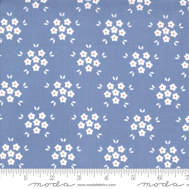 Baumwolle Blumen Charm Pack Hollyhocks & Roses Moda Fabrics, 42-teilig - Bild 2 von 4