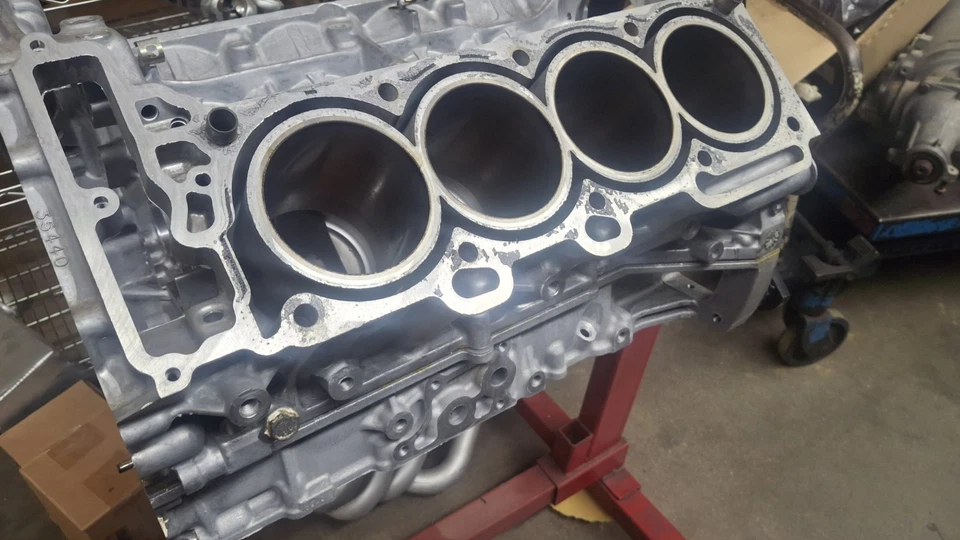 04-09 CADILLAC XLR DTS STS 4.6L V8 MONTAJE BLOQUE MOTOR DELANTERO OEM Foto 3 de 4