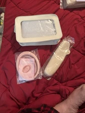 Ladies Cream Color D Makeup Case Accessories