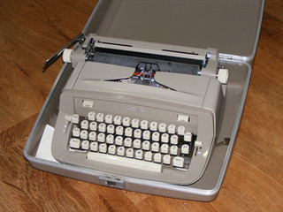 Royal Manual Portable typewriter in case; 1968