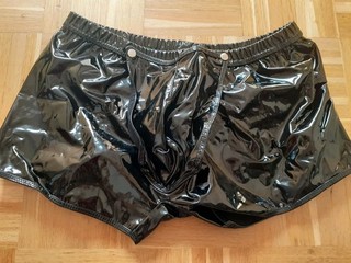 Herren Lackshorts vorne Offen Größe M NEU!!