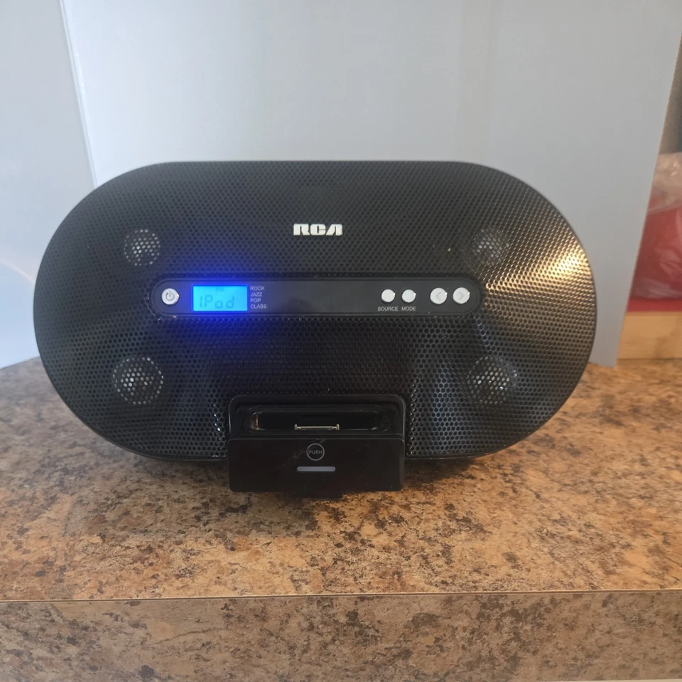 RCA Ri500-A Sound System With Universal Dock For iPod AM/FM Tested Works - Image 4 of 4