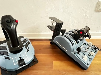 Thrustmaster Airbus Captain pack mit Tisch Halterung
