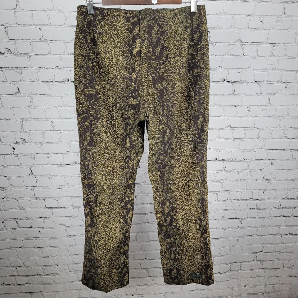 Pantalones de tiro alto elásticos de piel de serpiente marrón Cache de colección hechos en EE. UU. talla 12 (28x31) Foto 2 de 4
