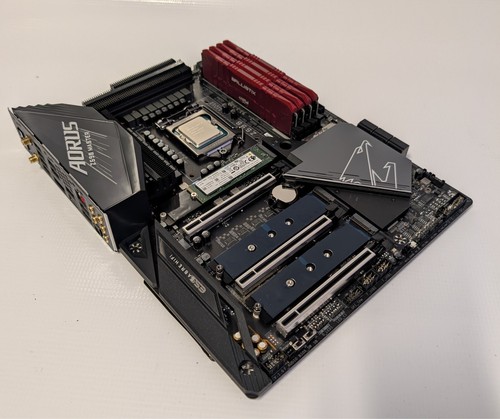 PC Gaming Aorus Z590 Scheda Madre + Intel i9-11900KF + 32GB RAM + 1TB M2 SSD - Foto 8 di 10