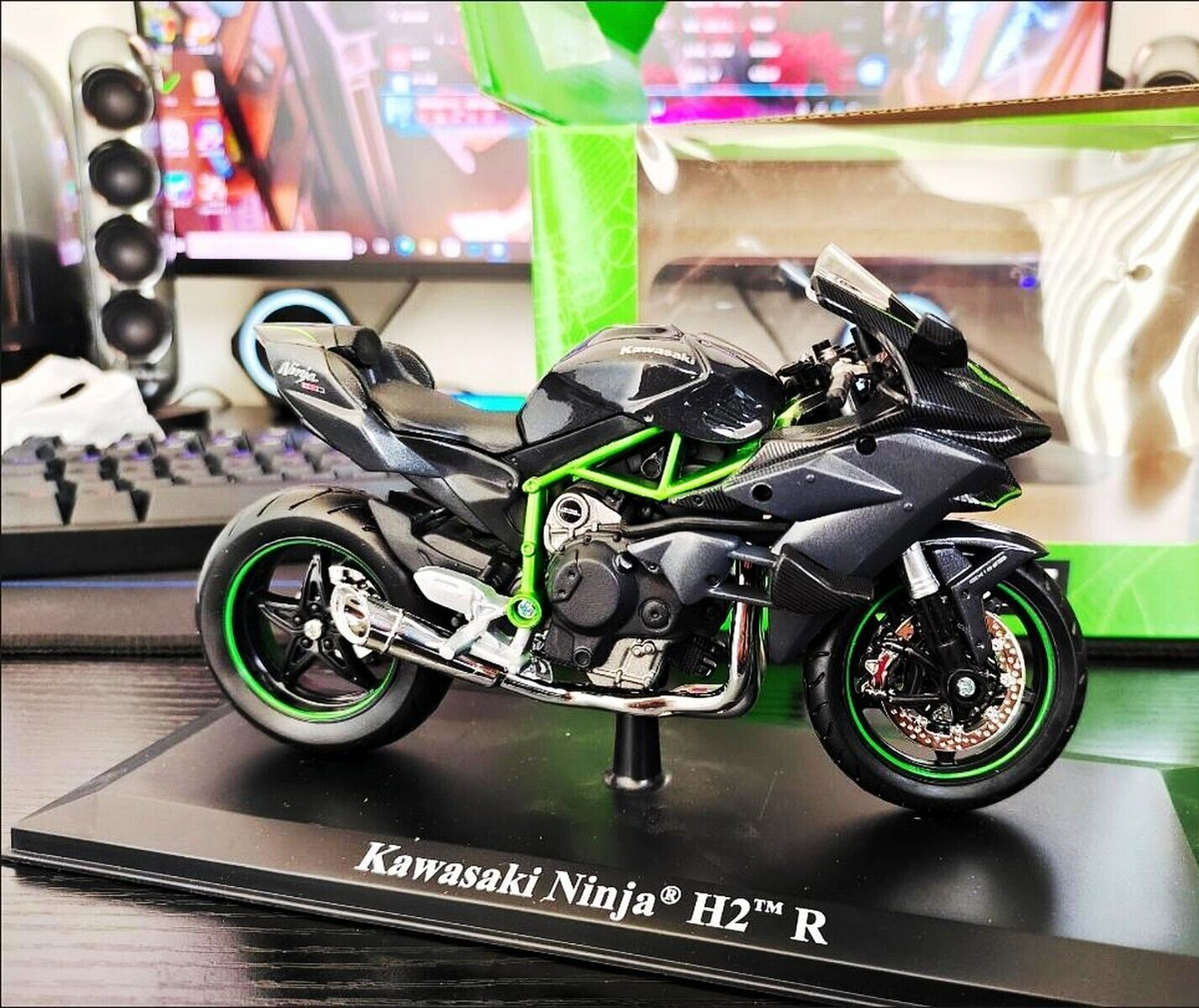 Maisto 1/18 Kawasaki Ninja H2R Motorcycle Diecast Alloy Model Car