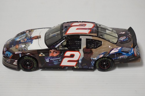 1/24 Rusty Wallace #2 Milestones / 700th Start 2005 Charger RCCA Club Car - Picture 3 of 24