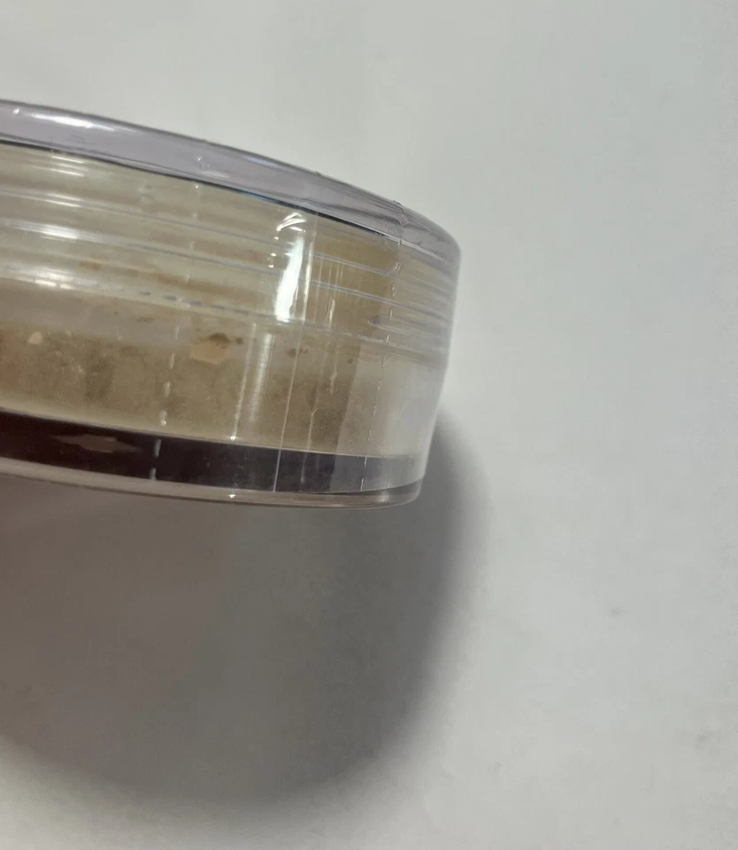 NEW Sheer Cover FINISHING POWDER Large 4g FACTORY SEALED ~ 4 grams/.14 oz. - Image 3 of 3