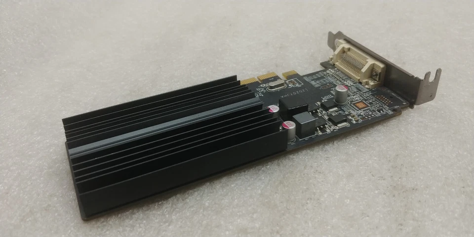 XFX Radeon HD 6450 1 GB DDR3 PCI Express x16 Low Profile Video Card FREE S/H!!!! - Image 3 of 4