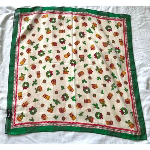 Bufanda de Navidad Cuadrada Cejón Vintage Campanas Coronas Adornos Regalos Acebo 21" - Imagen 6 de 9