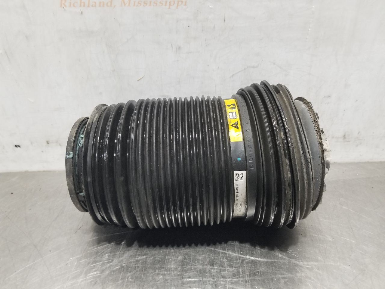 22 2022 MASERATI LEVANTE COIL AIR SPRING REAR LEFT DRIVER 