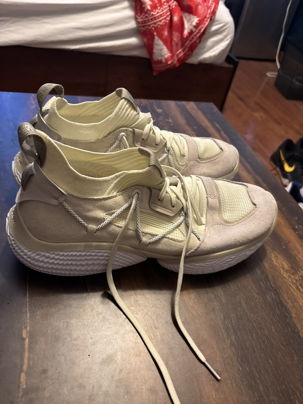 Size 13  Under Armour Curry Flow Cozy sneakers Lemon Ice Metallic Silver no box thumbnail 5