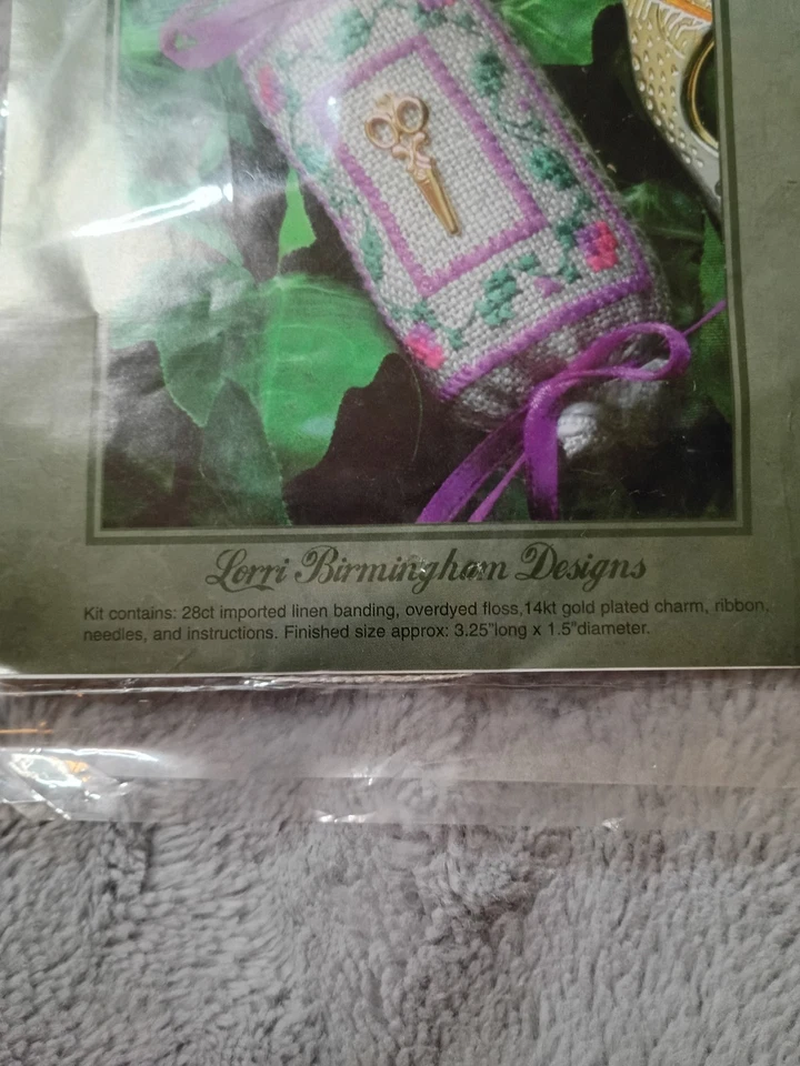 NIP Vintage Stitchers Scissor Fob Lorri Birmingham Designs Crossstitch Craft Kit - Image 2 of 3