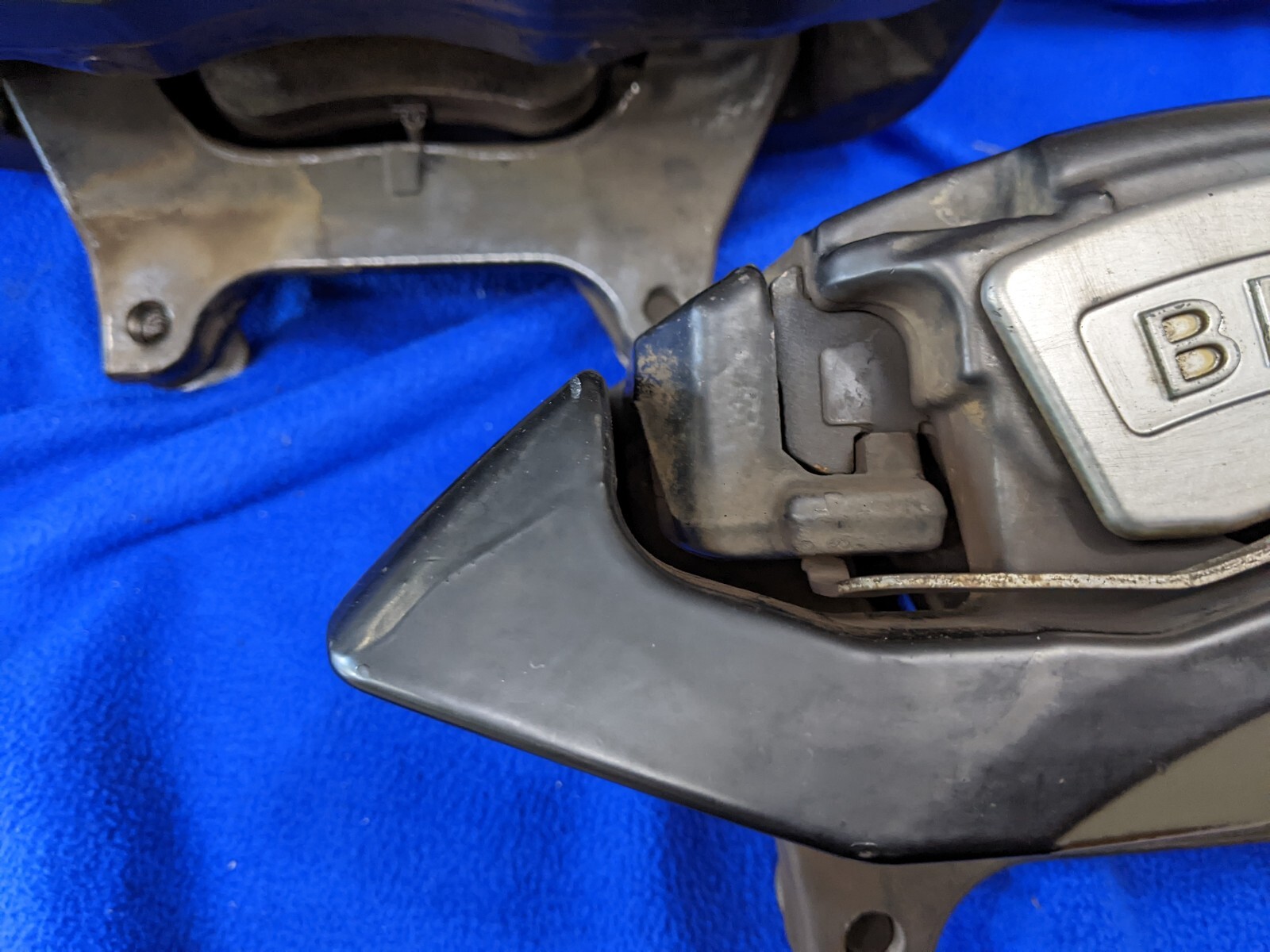 front BRAKE CALIPERs PADS LEFT RIGHT BENTLEY FLYING SPUR GT GTC (2004-2012) OEM