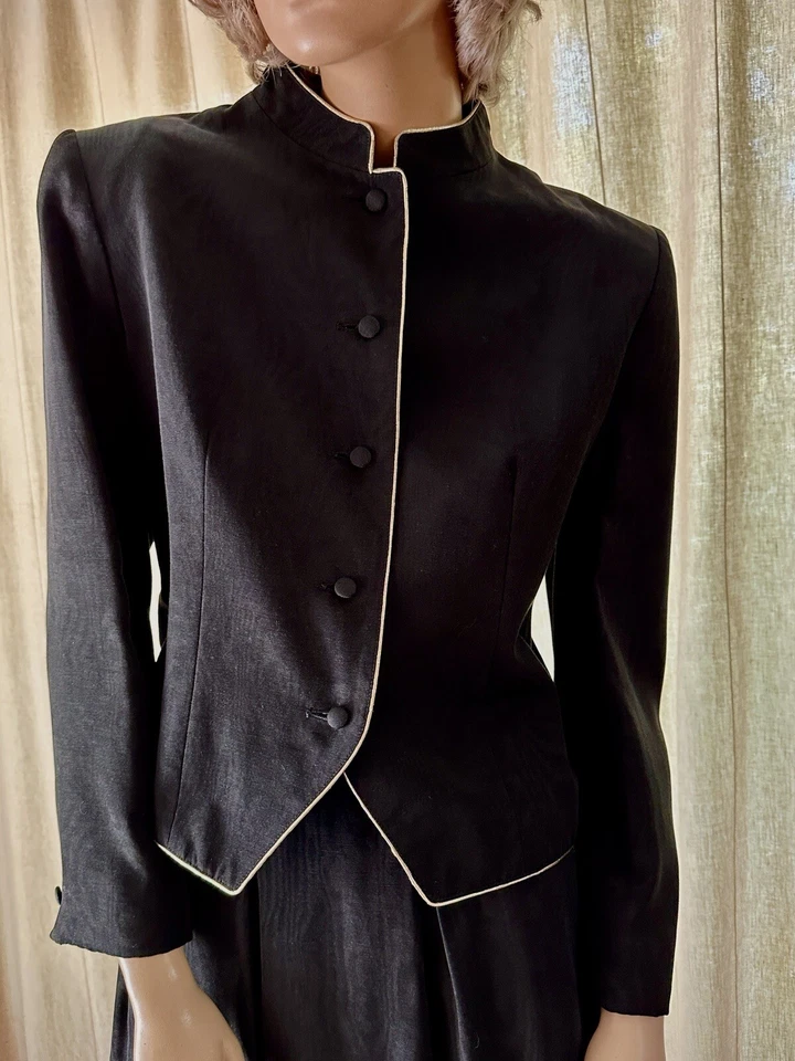 Vtg 80’s! GUY LAROCHE DIFFUSION Women’s Suit Jacket & Skirt W/ Gold Piping! - Image 4 of 4