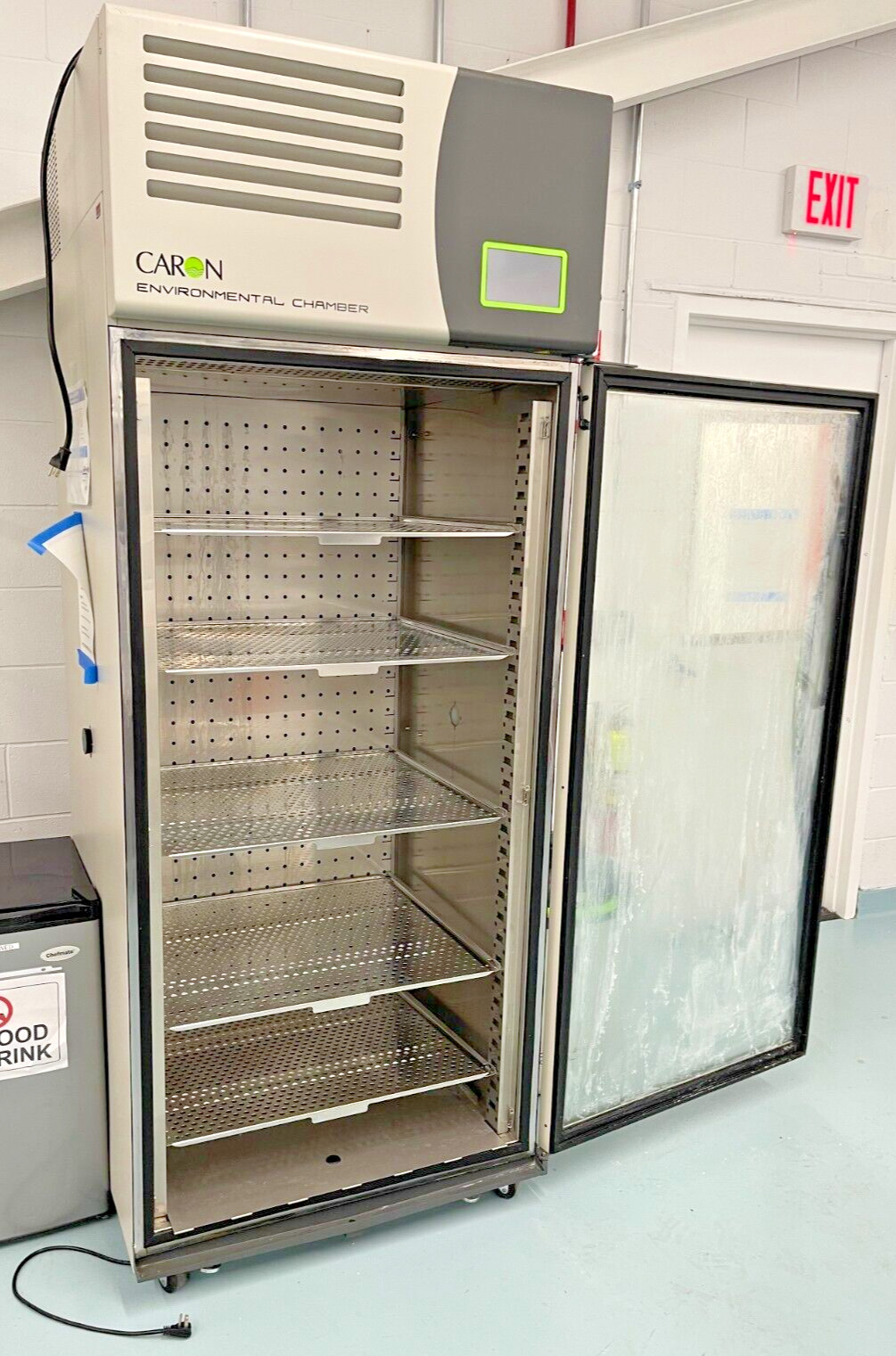 Caron 7000-33-1 environmental stability test chamber (humidity + temperature)