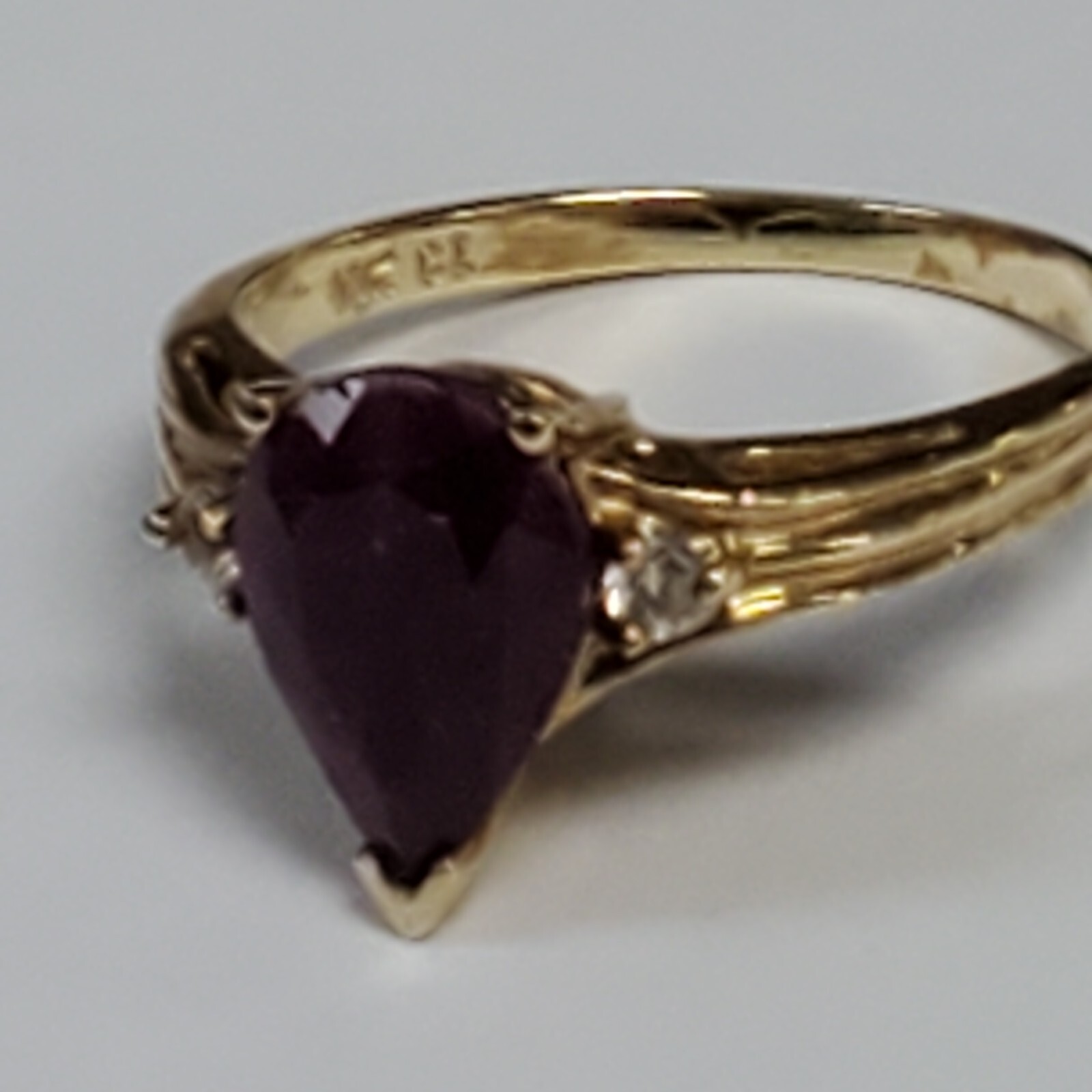 VINTAGE  SOLID 10 K GOLD  NATURAL RUBY RING, SIZE… - image 3