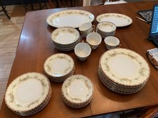 MEITO KEEPSAKE PATTERN IVORY CHINA LOT OF 47 ...