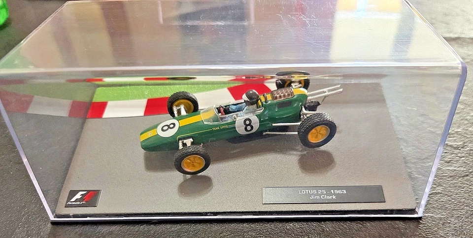 Modellino F1 1:43 Lotus 25 - 1963 - Jim Clark - F1 Collection Custom - Immagine 2 di 4