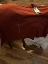 Under Armour Tee Shirt Women’s Loose Maroon Sz medium Crop Top