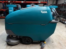 Tennant T600e 32" Dual Disk Walk-Behind Floor Scrubber  936 Hrs