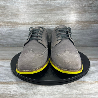 Cole Haan Men display picture 1