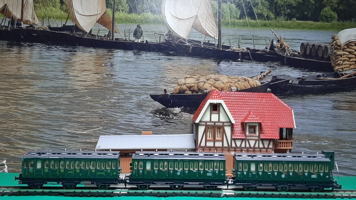 Voitures de voyageurs normaux Fleischmann pour modélisme ferroviaire à l'échelle N