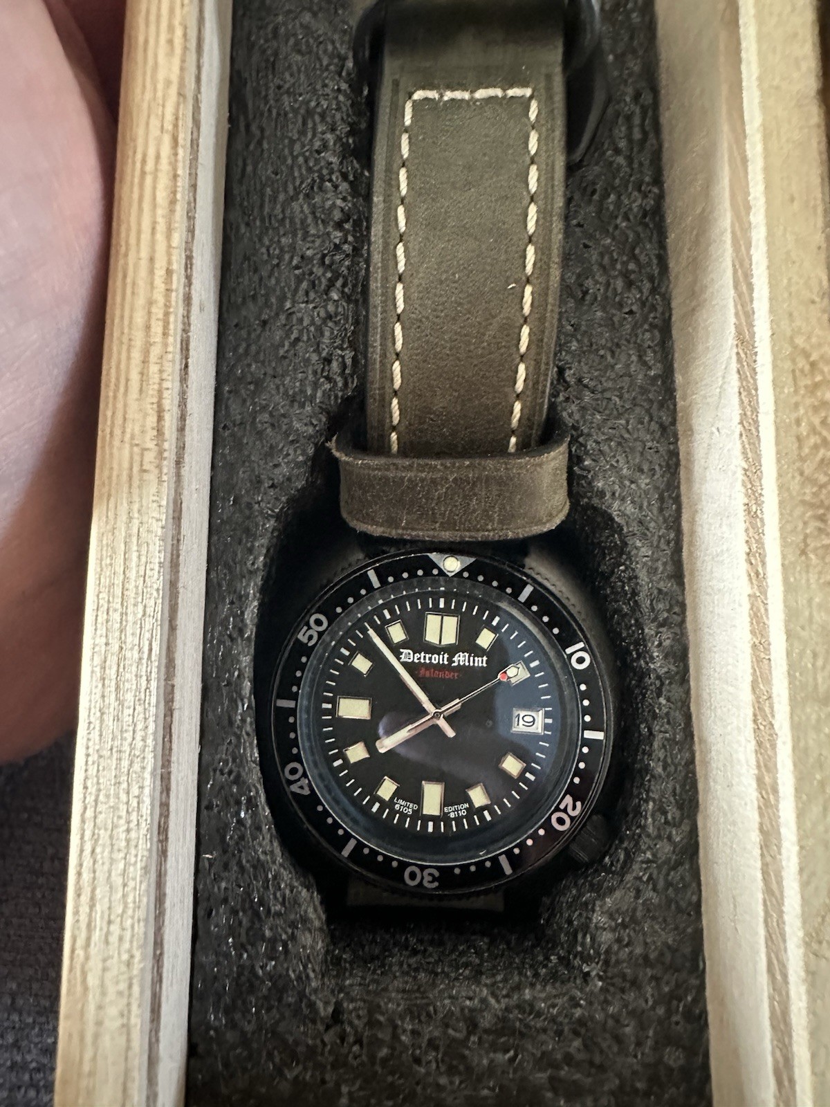 Detroit Mint Islander Automatic Diver Wristwatch … - image 2