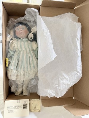 Vintage Lee Middleton ''Sincerity'' collectible doll Model VSI in original box .