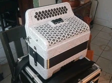Accordeon De 34 Botones Tono de MI 34 Alta Calidad Buen Sonido